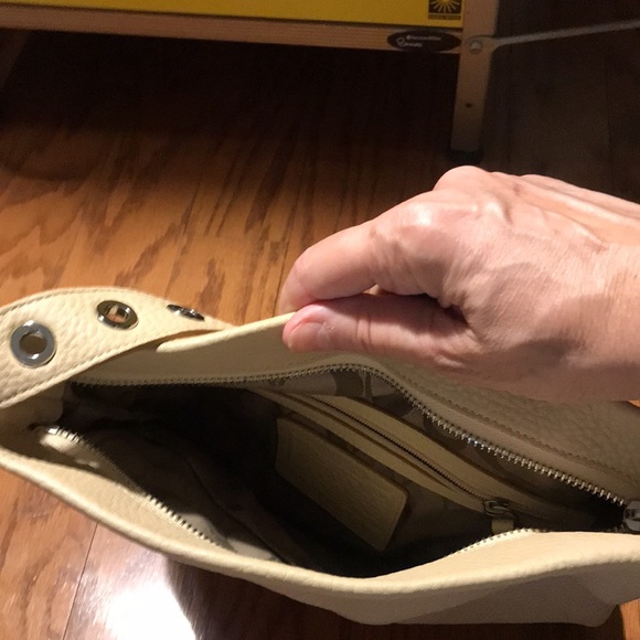 Coach light beige handbag NWOT - Picture 4 of 5